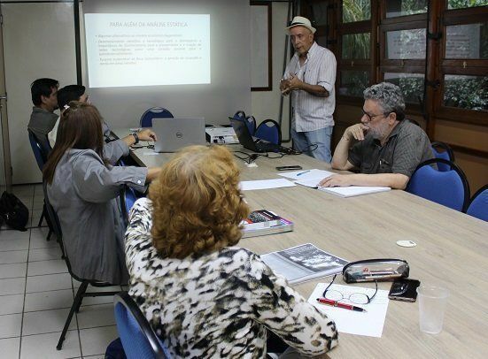 O docente apresentou a tese ‘Polo Industrial de Manaus e o mito do desenvolvimento’.